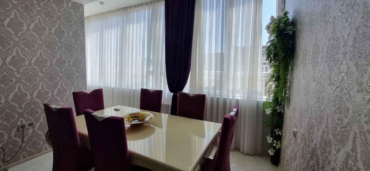 Lux Apartment Baku 0*,